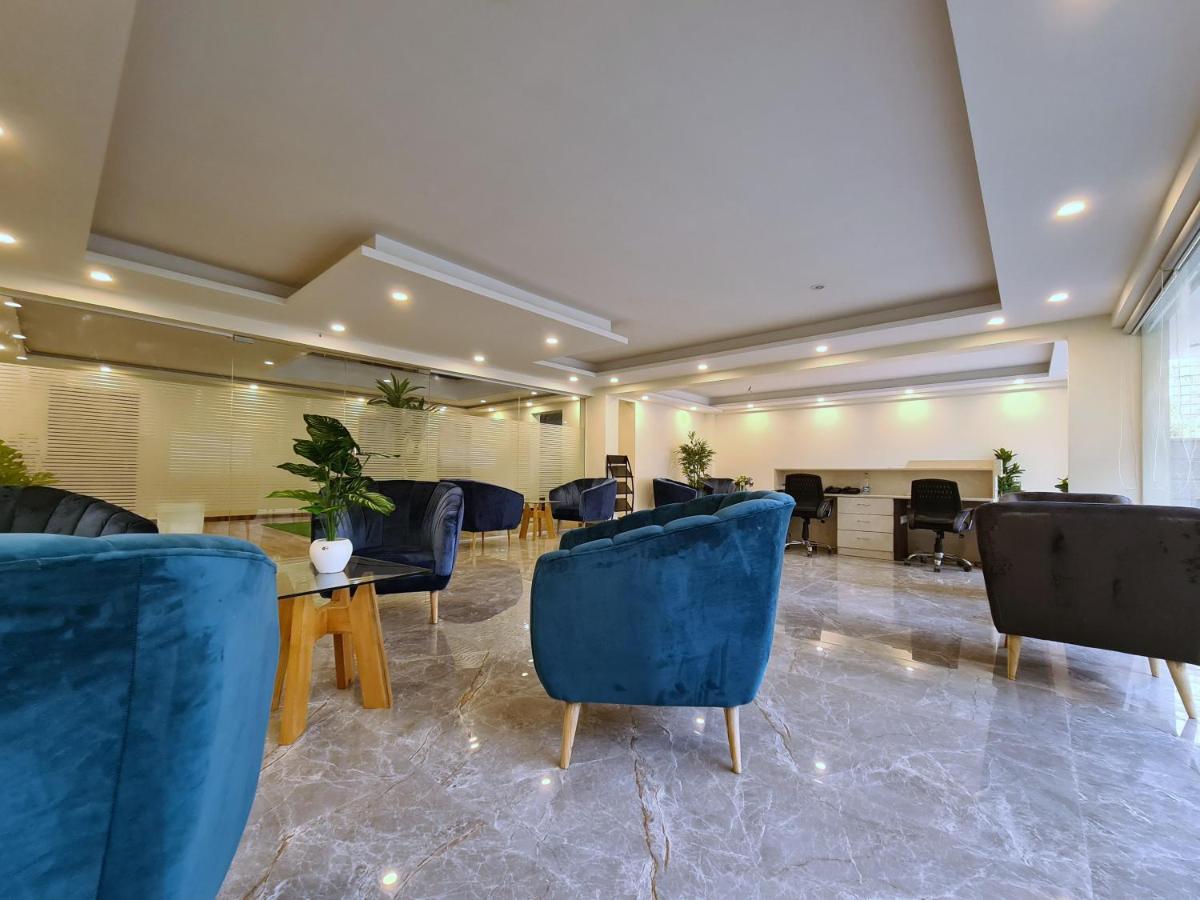 Hotel Golf View Sakura-Golf Course Road Gurgaon Exterior foto