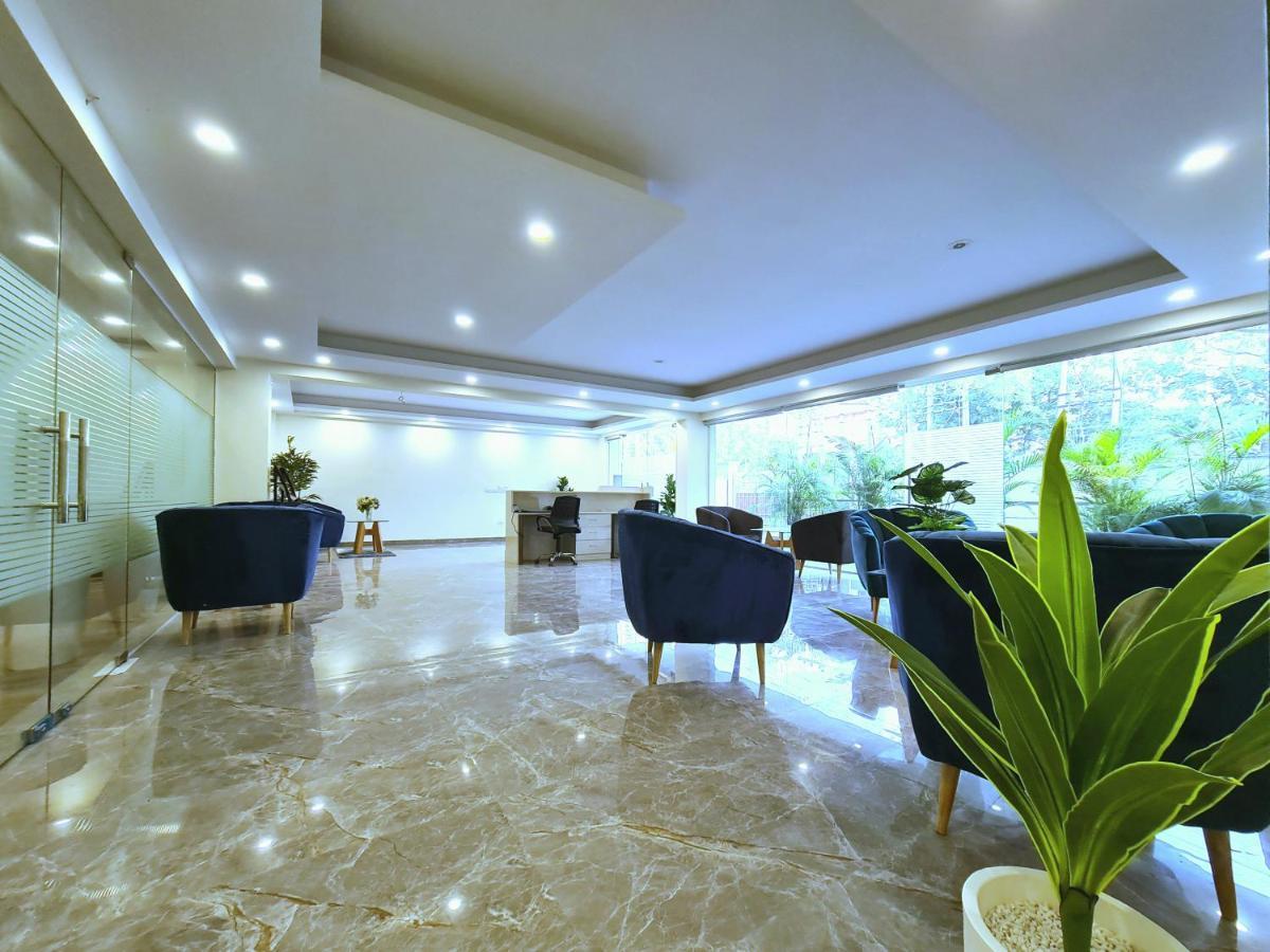 Hotel Golf View Sakura-Golf Course Road Gurgaon Exterior foto